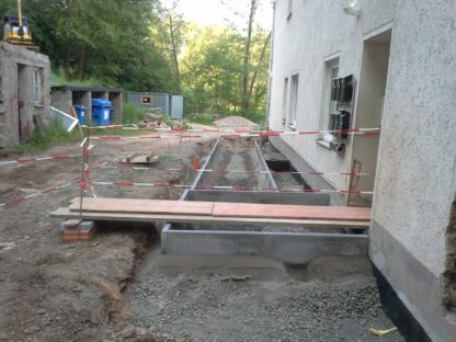 Neugestaltung Hauptzugang Mehrfamilienhaus  in Trabitz