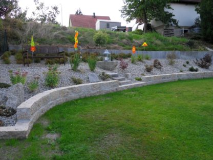 Gartengestaltung mit Granitsteinen in Grafenwöhr